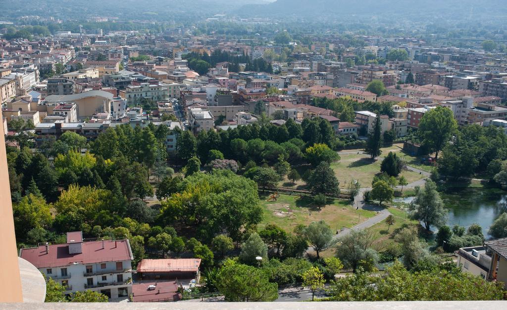 Ferienwohnung La Residenza Di Carolina Cassino Exterior foto