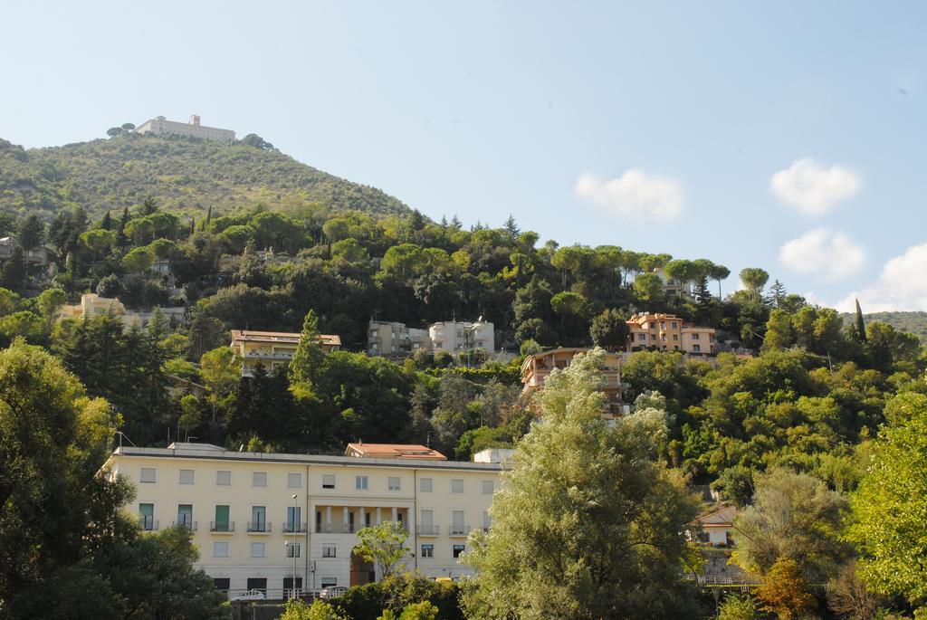 Ferienwohnung La Residenza Di Carolina Cassino Exterior foto
